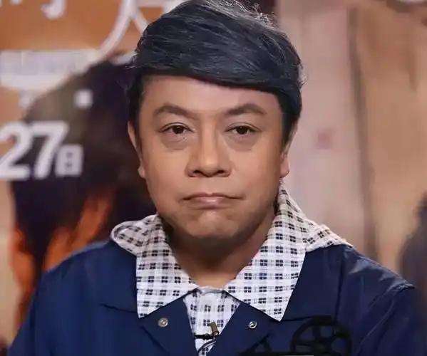 很多人可能还没回过神，蔡康永捞金大陆二十年，赚得盆满钵满，最后却转身去给那些站在