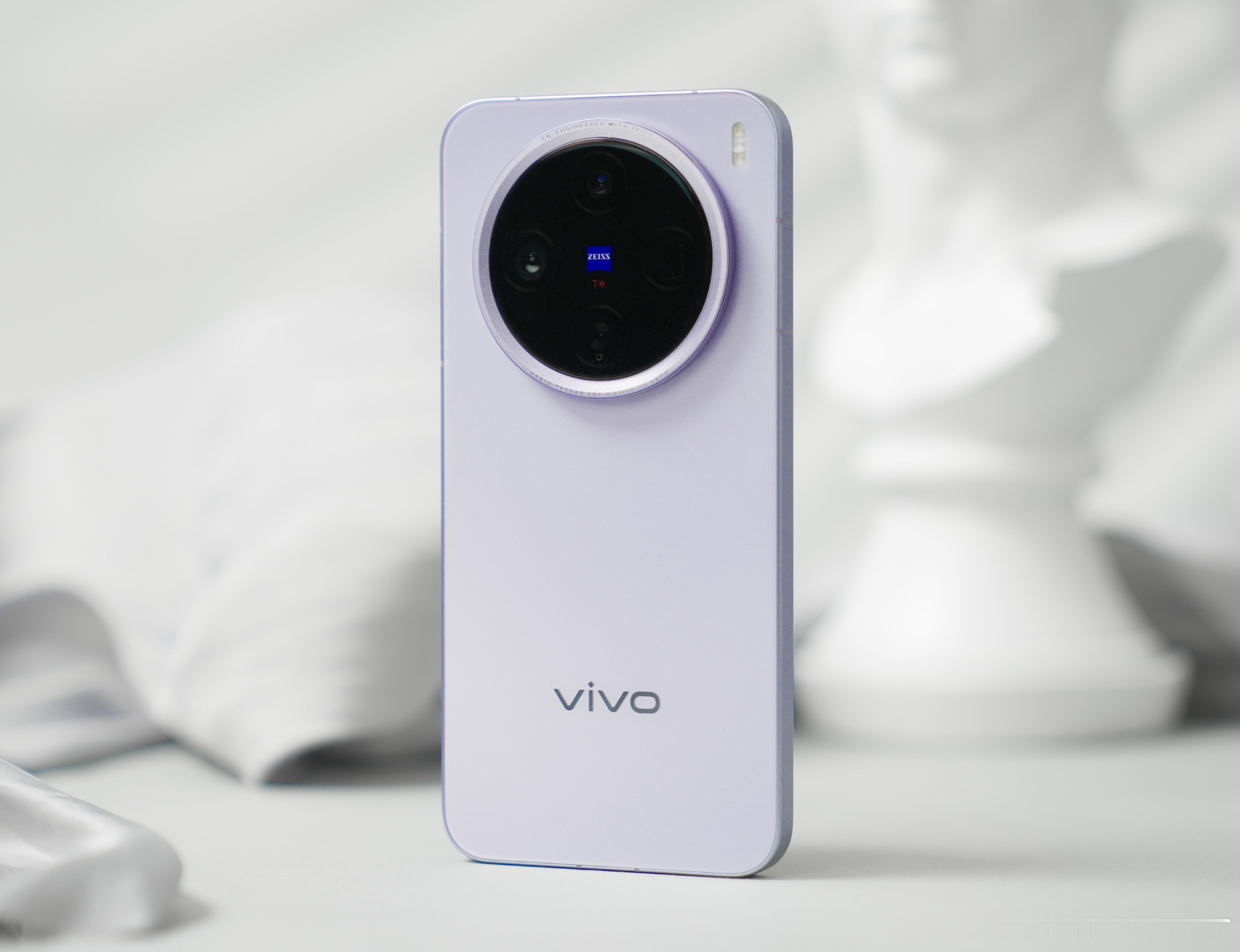 小屏旗舰机型盘点：vivoX200Promini售价：4499起/国补后：