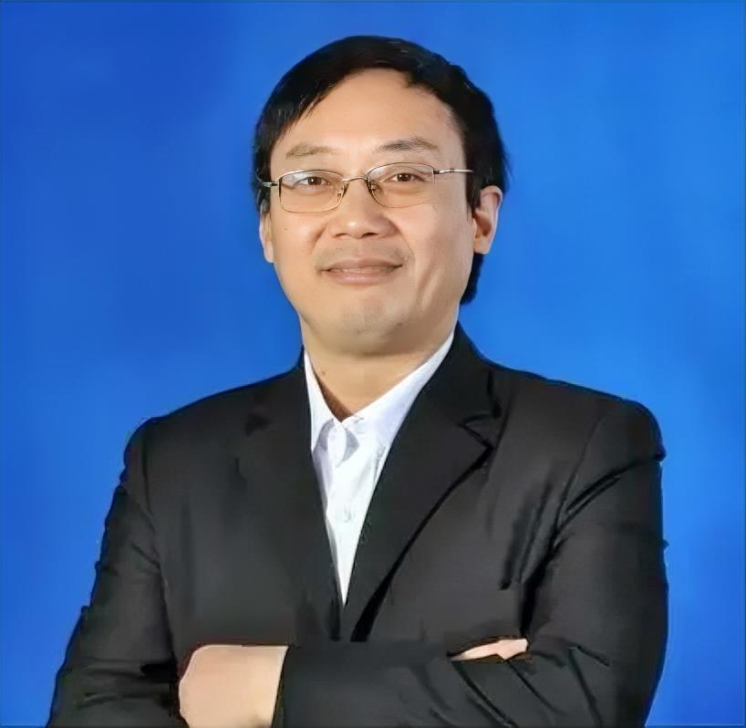 汤家凤7月17日一早发帖质问，“某国际品牌企业起诉国内企业商标侵权案件，据说起诉