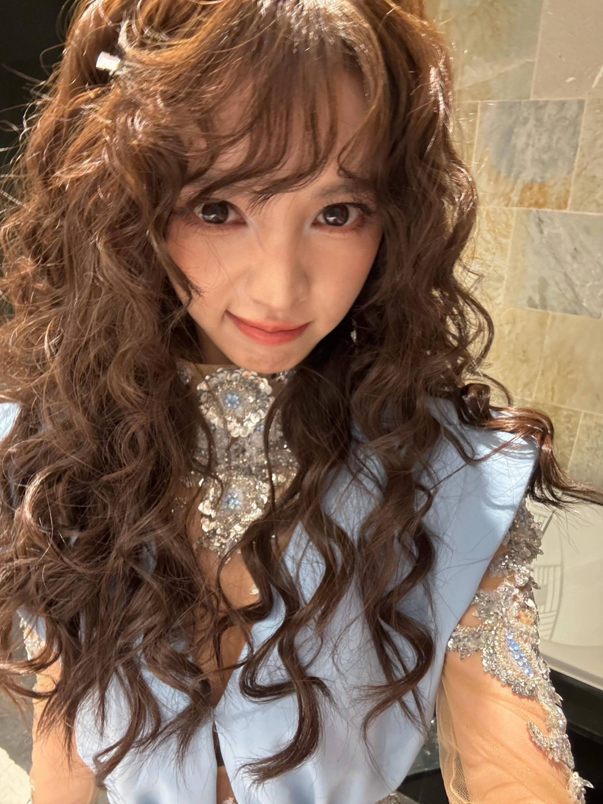 曦薇0620ins更新❤️Tonight无法抵抗田曦薇的撒浪嘿