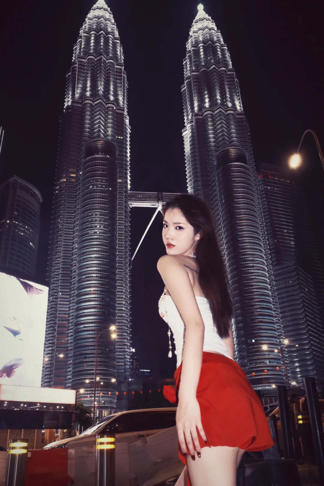 177/49kg 双子塔拍照花了0元