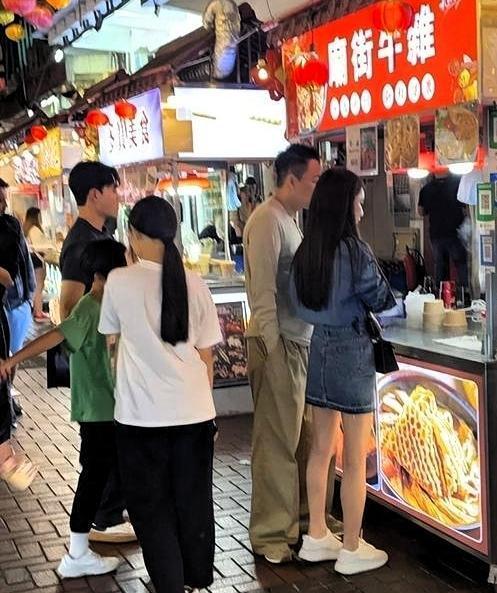 汪小菲：从心酸父亲到人生赢家，汪小菲以前真不容易，大家都知道，老是被拿捏，孩子