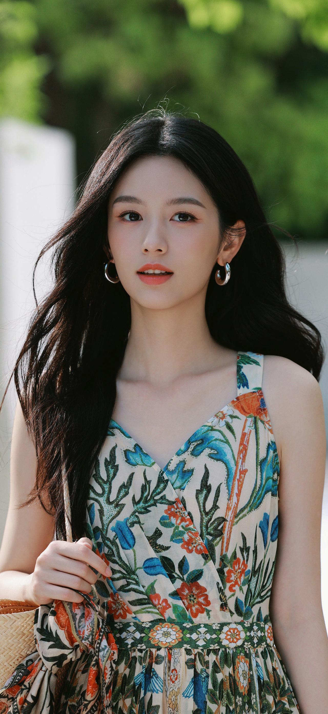美女壁纸-第6232期-周也
