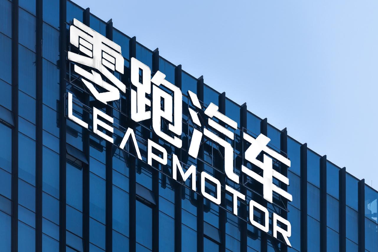 零跑7月卖了10万台，第2名加第3名都追不上8月1日，零跑公布7月交付数据：