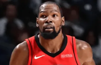 NBA常规赛，火箭122-115战胜雄鹿。本场比赛，凯文-杜兰特首发出战37分