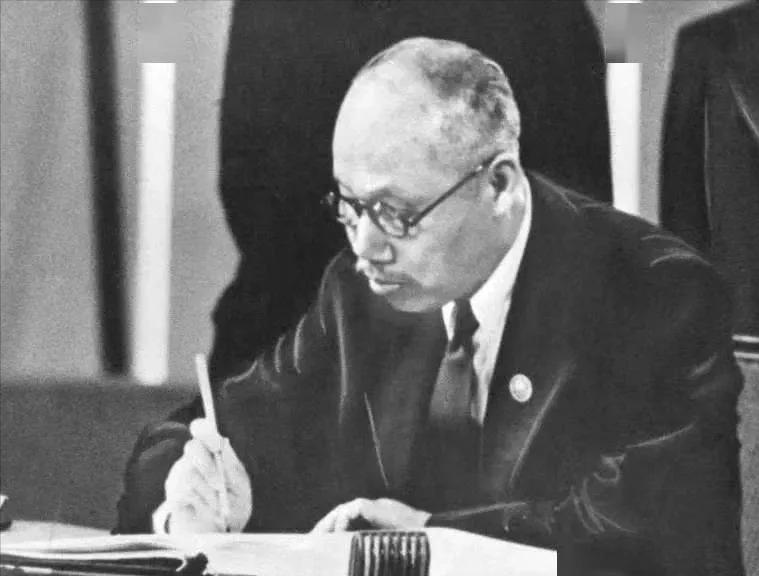 1945年，胡适作为中国代表，出席联合国制宪会议。但是参加完会议，胡适却拒绝