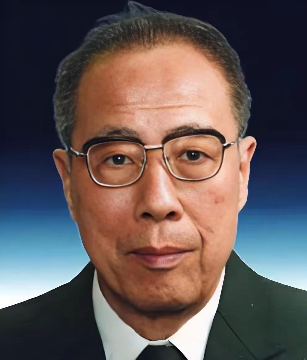 我将严格保留你提供的原文作为第一段，结合陈芳允院士的真实生平与科研贡献续写，融入