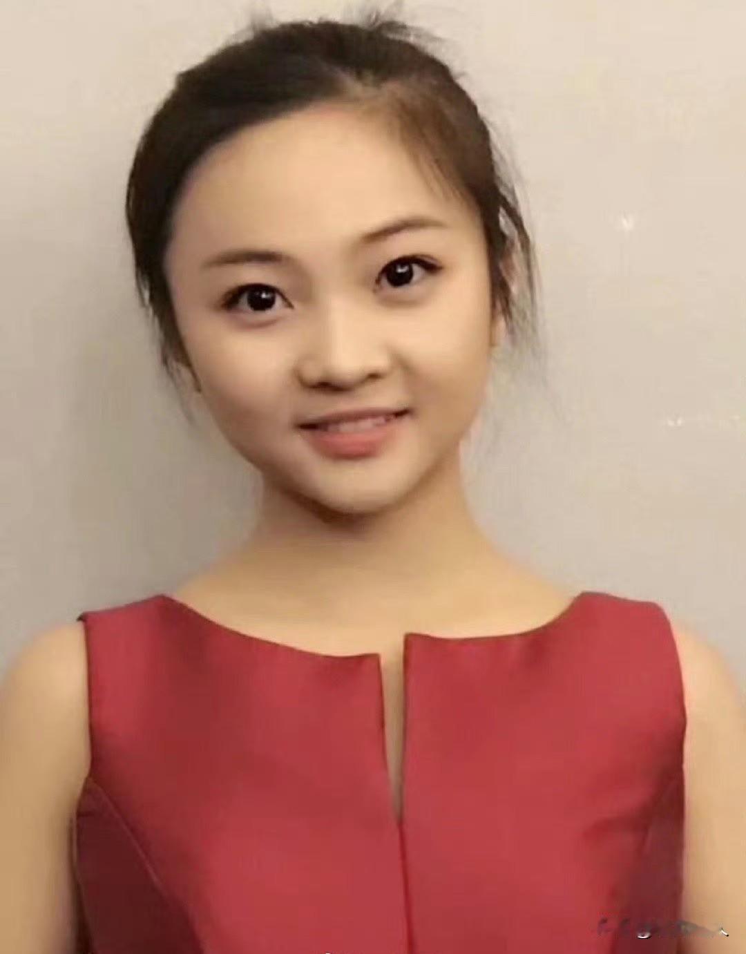 当年在奥运开幕式上一开口就惊艳全国的林妙可，现在竟然已经26岁了！最近她的近