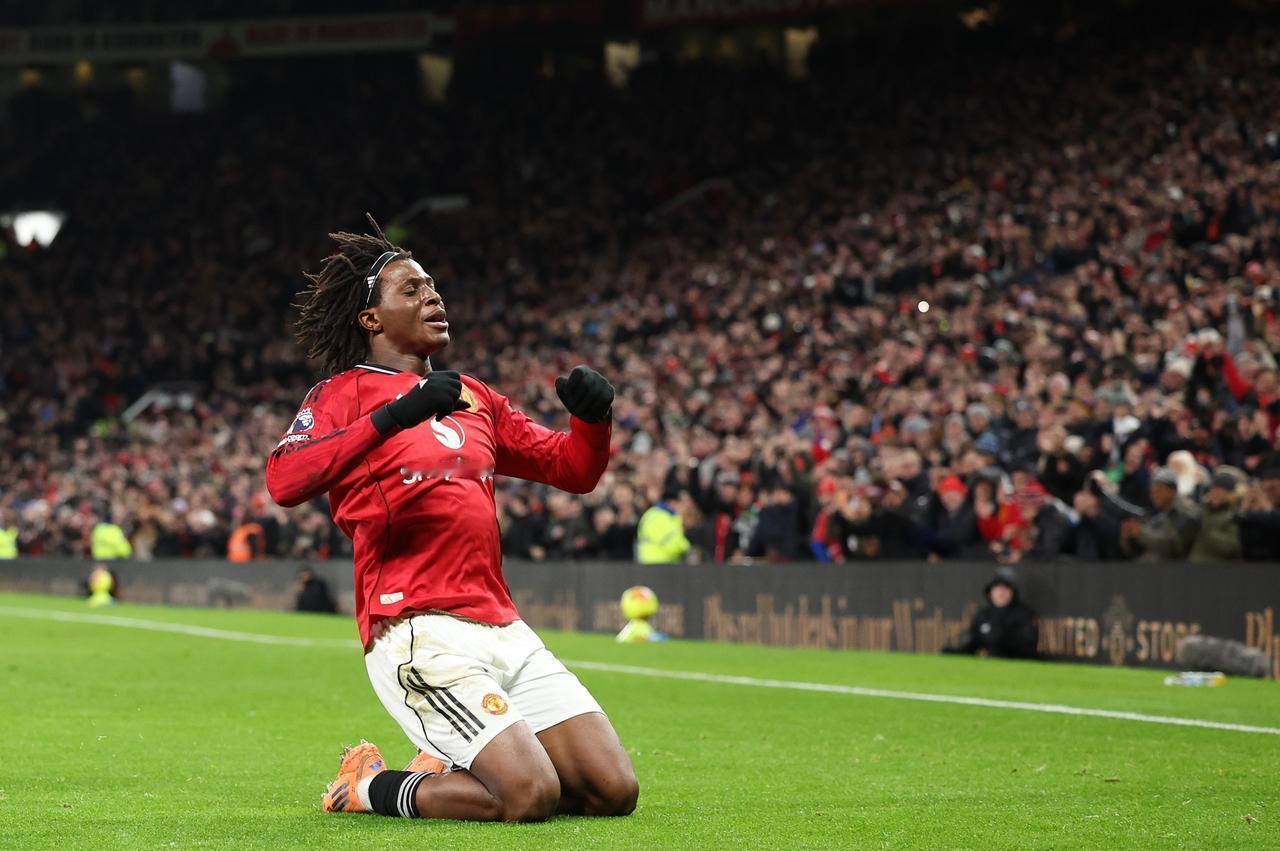 今晚之前，多少曼联球迷还在担心：没有B费，这球怎么踢？答案藏在主帅阿莫林的战