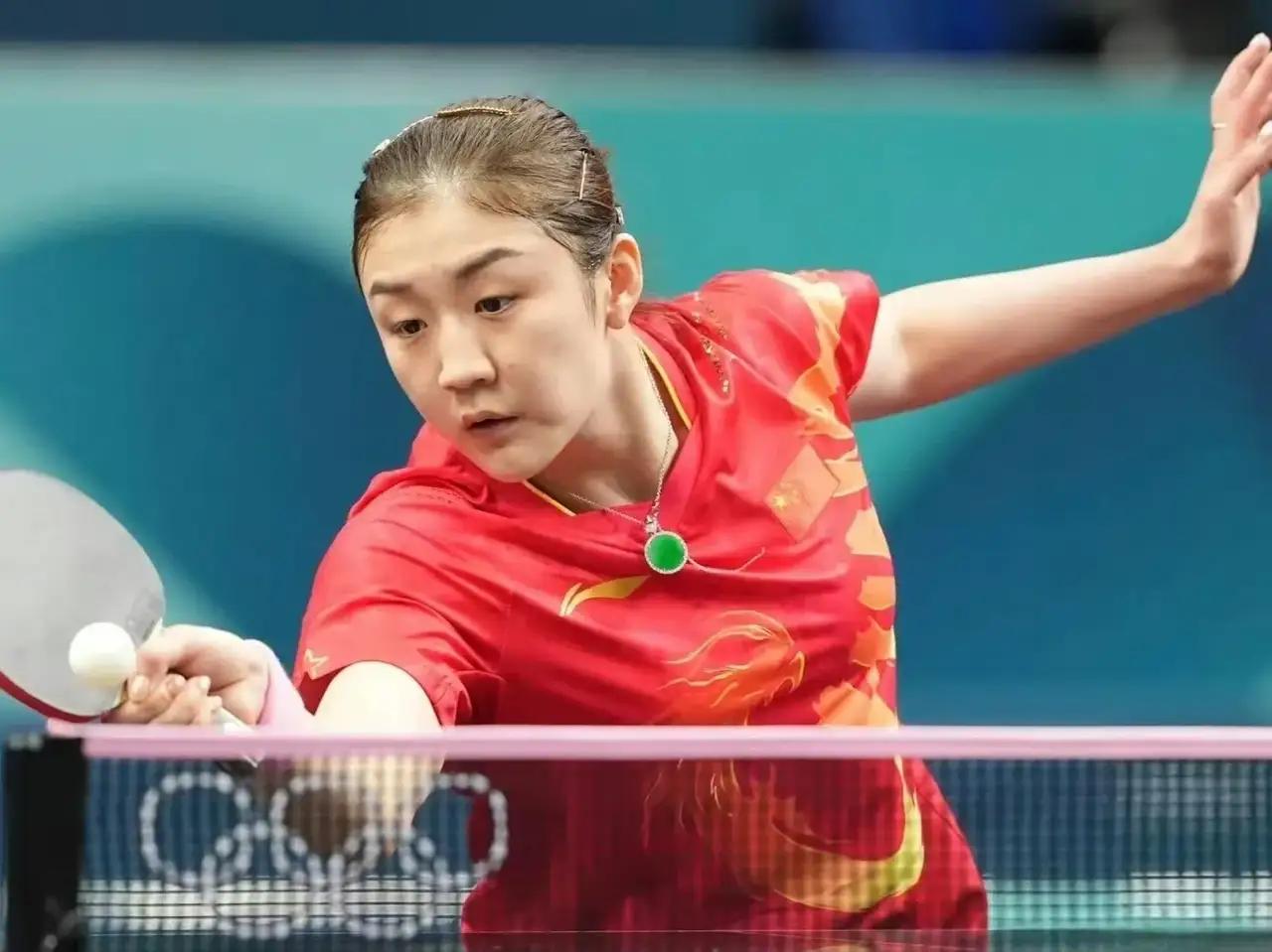 陈梦以4：0再次横扫对手，仿佛开启了势不可挡的征战历程。果然姜还是老的辣，作为