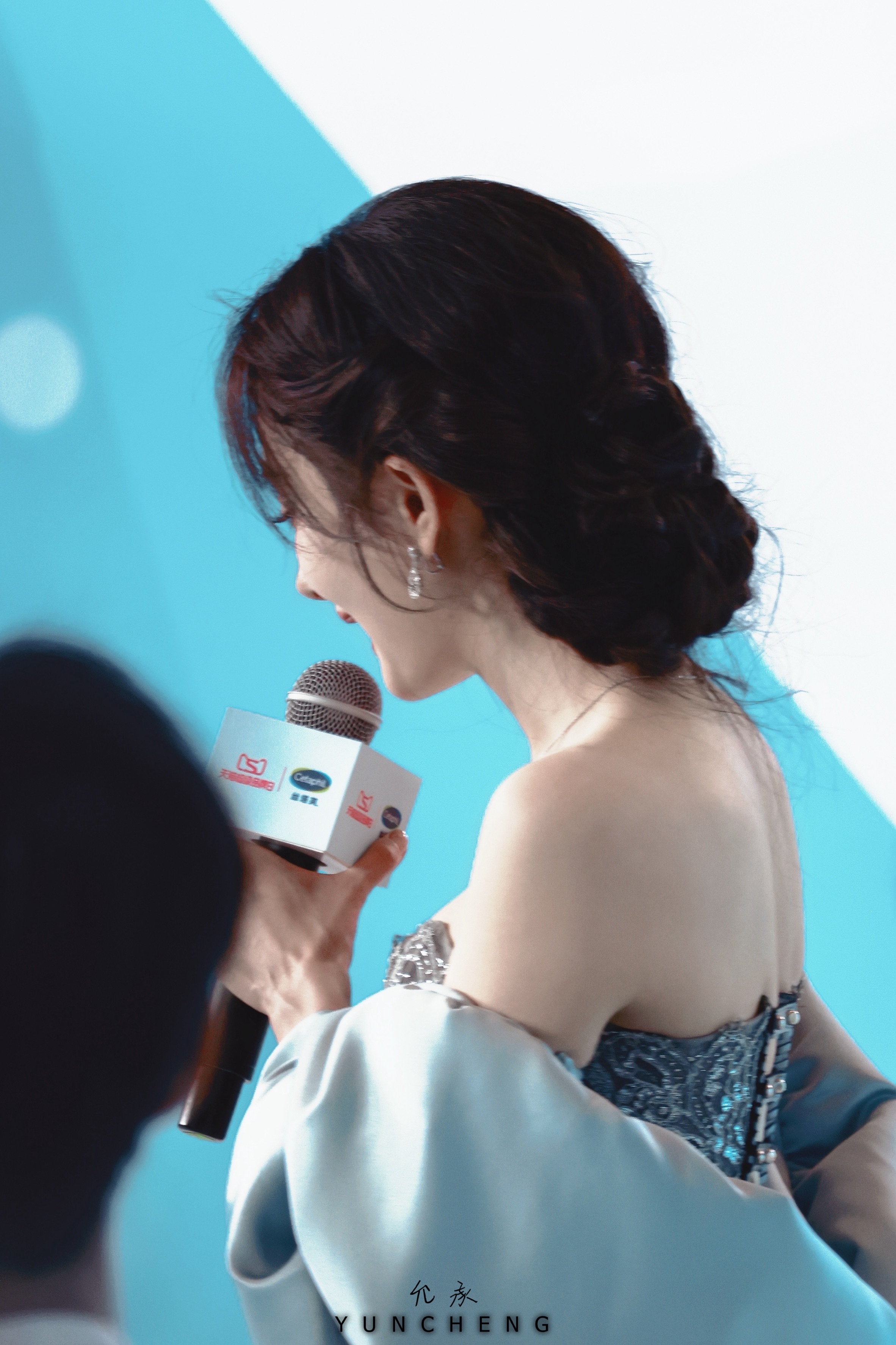 美到静止，定格盛世🦋杨幂上次嫌弃别人拍照还是赵又廷杨幂