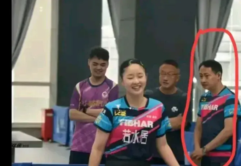 张本美和已经到四川了，她爸张本宇全程跟着，可谁能想到，张本宇回了自己老家，反倒没