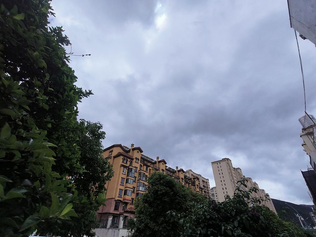 郑州家长最近都在聊，暑假调整这事，网传中原区延后放假，是管城区家长反馈导致