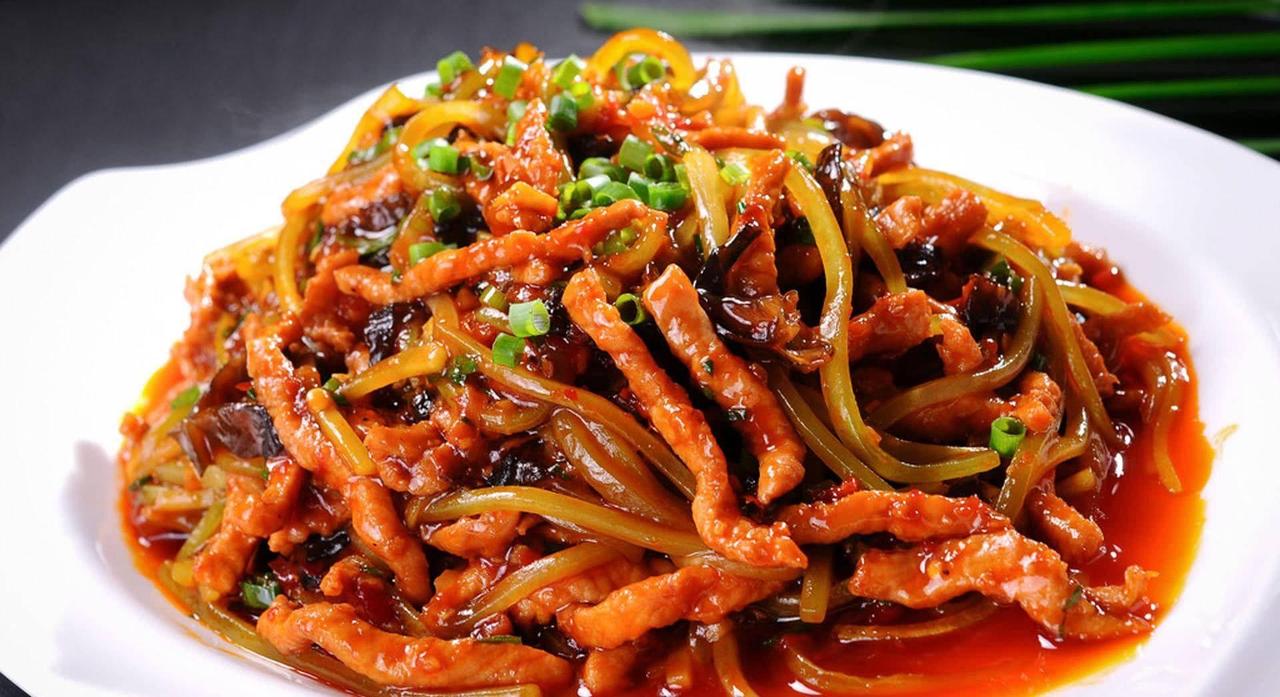 假如给你一锅大米饭，下面6道下饭菜只能选一个，你会选哪一道？一锅热腾腾的大米饭