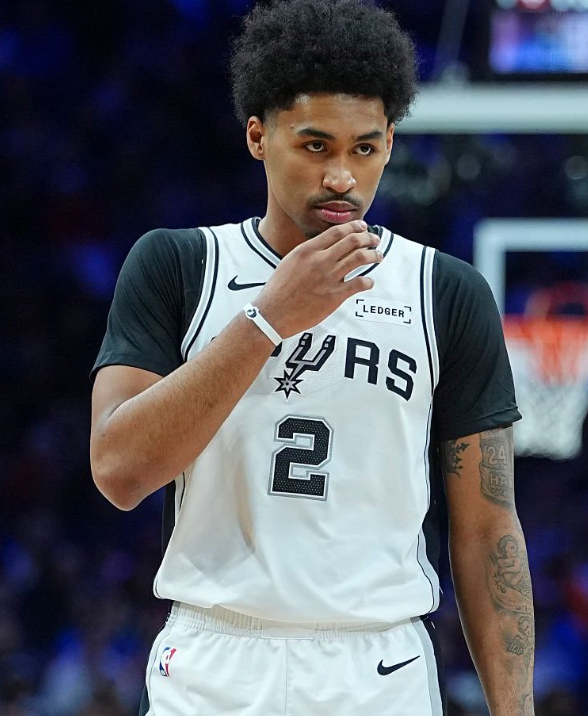 哈珀的天赋都快要溢出来了他的场均数据是真的有迷惑性，根本不刷的，真要放开抡，