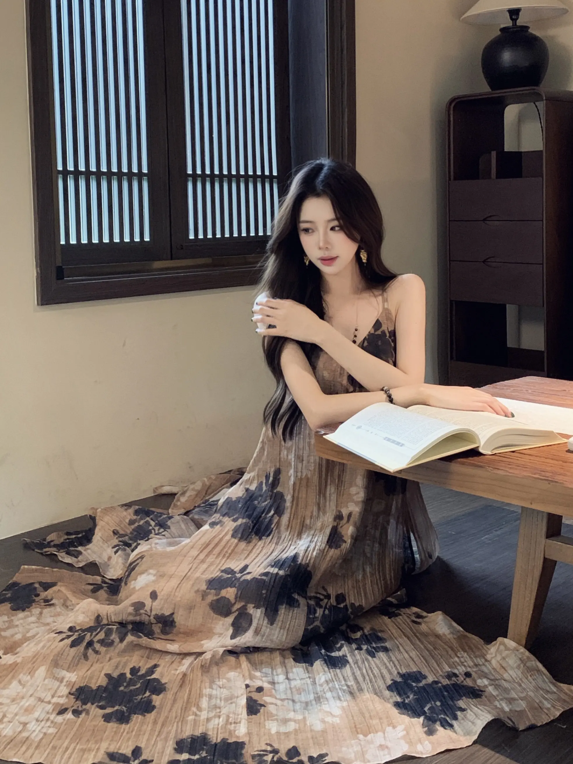 丁香花结了又结，人生的课题不停更换，如果人生真的要比输赢，那就比谁先找到自己