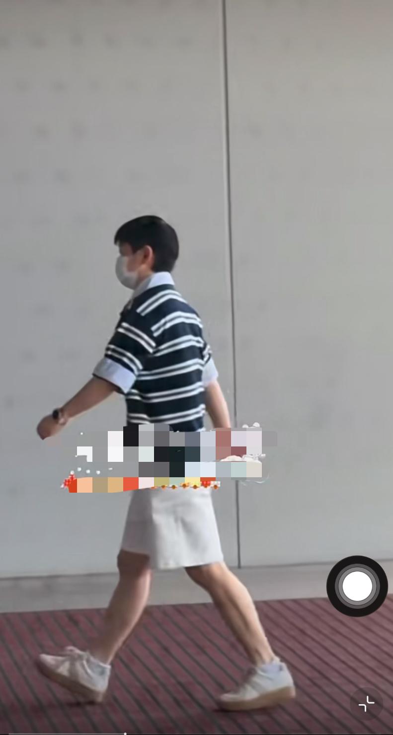 7月14日孙颖莎出发长沙参加全锦赛啦——身穿休闲格子上衣真的很美！长沙全锦赛7