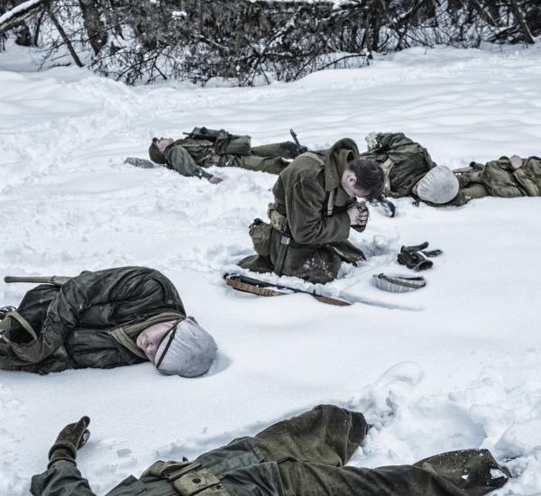 致敬松骨峰，读懂谁是最可爱的人1950年寒冬的朝鲜松骨峰，一场战斗让全世界记