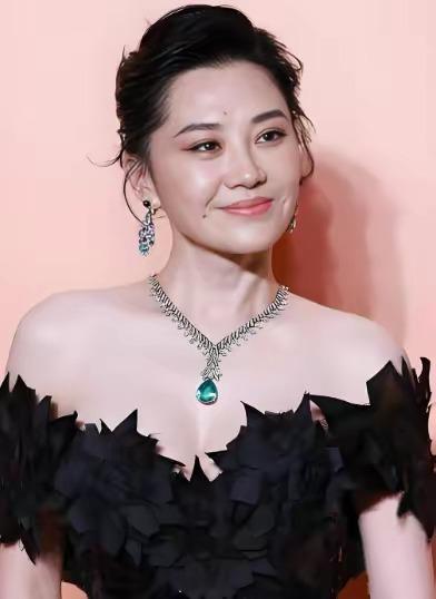刘波眼睛都不眨，花3000万元在北京宽街买下一座四合院，只为给许晴一个家。后来，