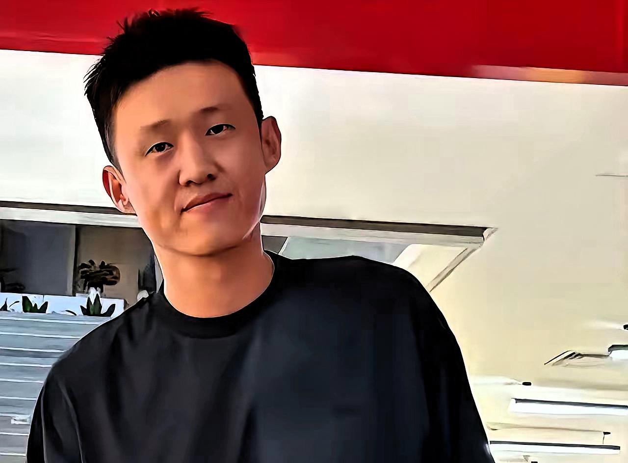 广东宏远现在的做法让人想到了2022年！易建联义无反顾的退役了，没有任何留恋