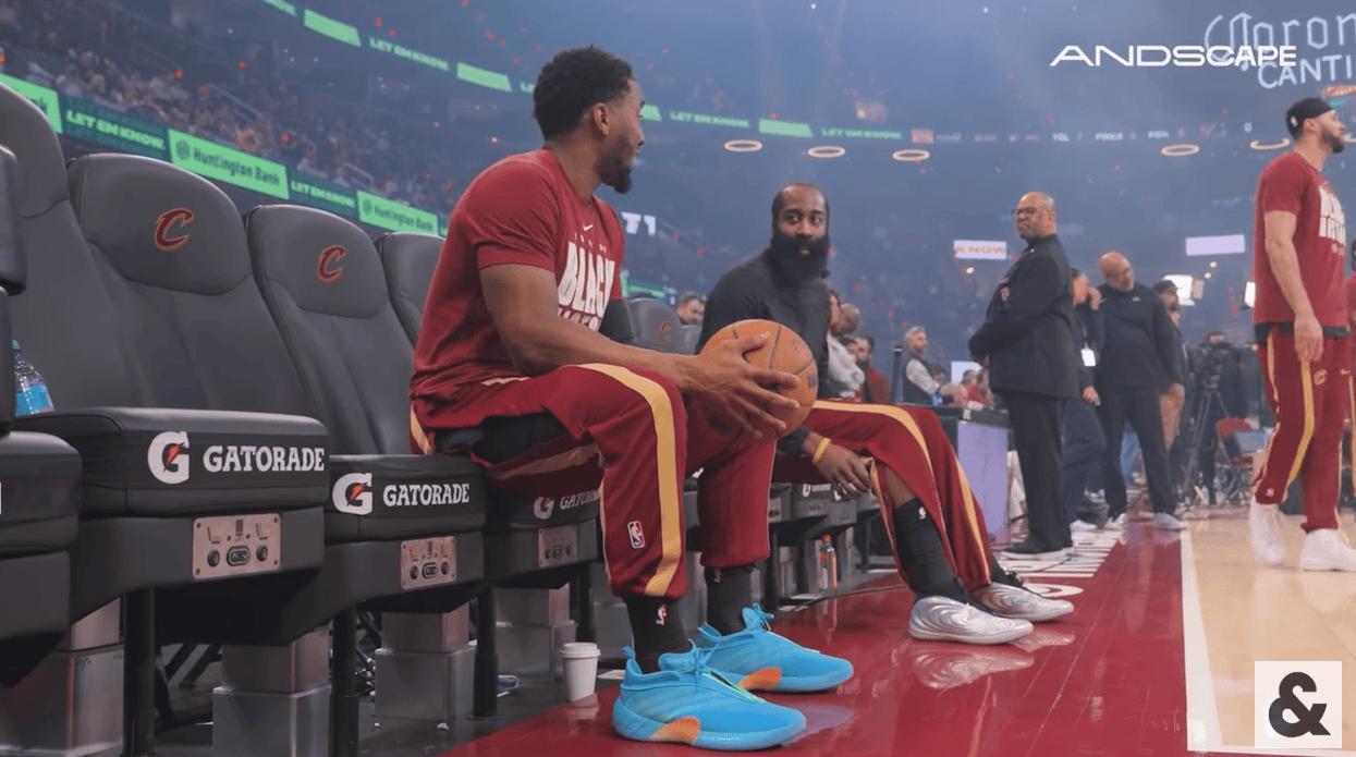 你船现在锋线太强了小卡不用说了去年和前年亚军锋线马瑟林琼斯都在阵中你