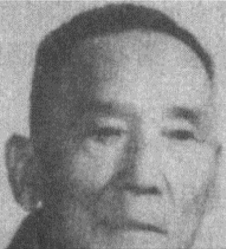 1950年11月，36军军长刘万春接到通知到北京参加会议，可是刚下车，就看到几名