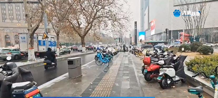 河南迎今冬最强降雪：全民迎战，暖意融雪2025年12月12日，河南迎来今冬最