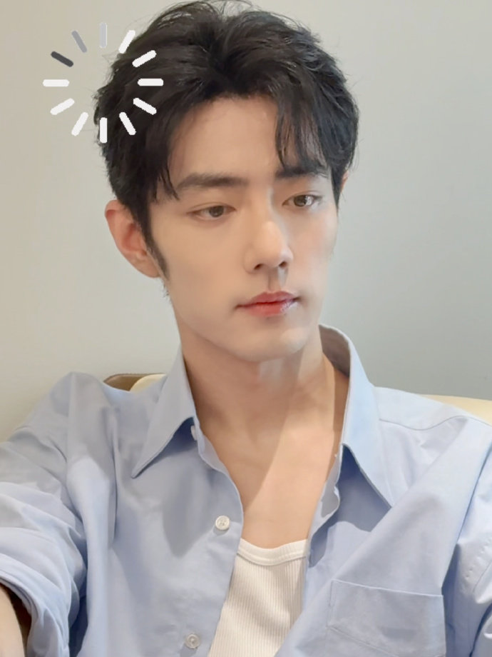 肖战假笑男孩肖战OK手势花絮肖战假笑男孩，没想到肖战的OK手势花絮，这个特效