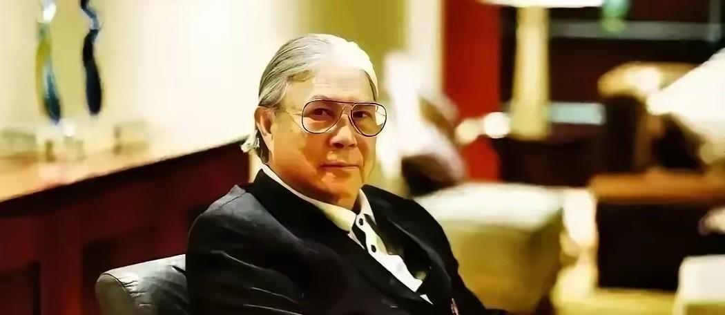 这不是晚餐，这是豪门离婚后的“加时赛”。霍震霆与朱玲玲的周三之约，一打就是19