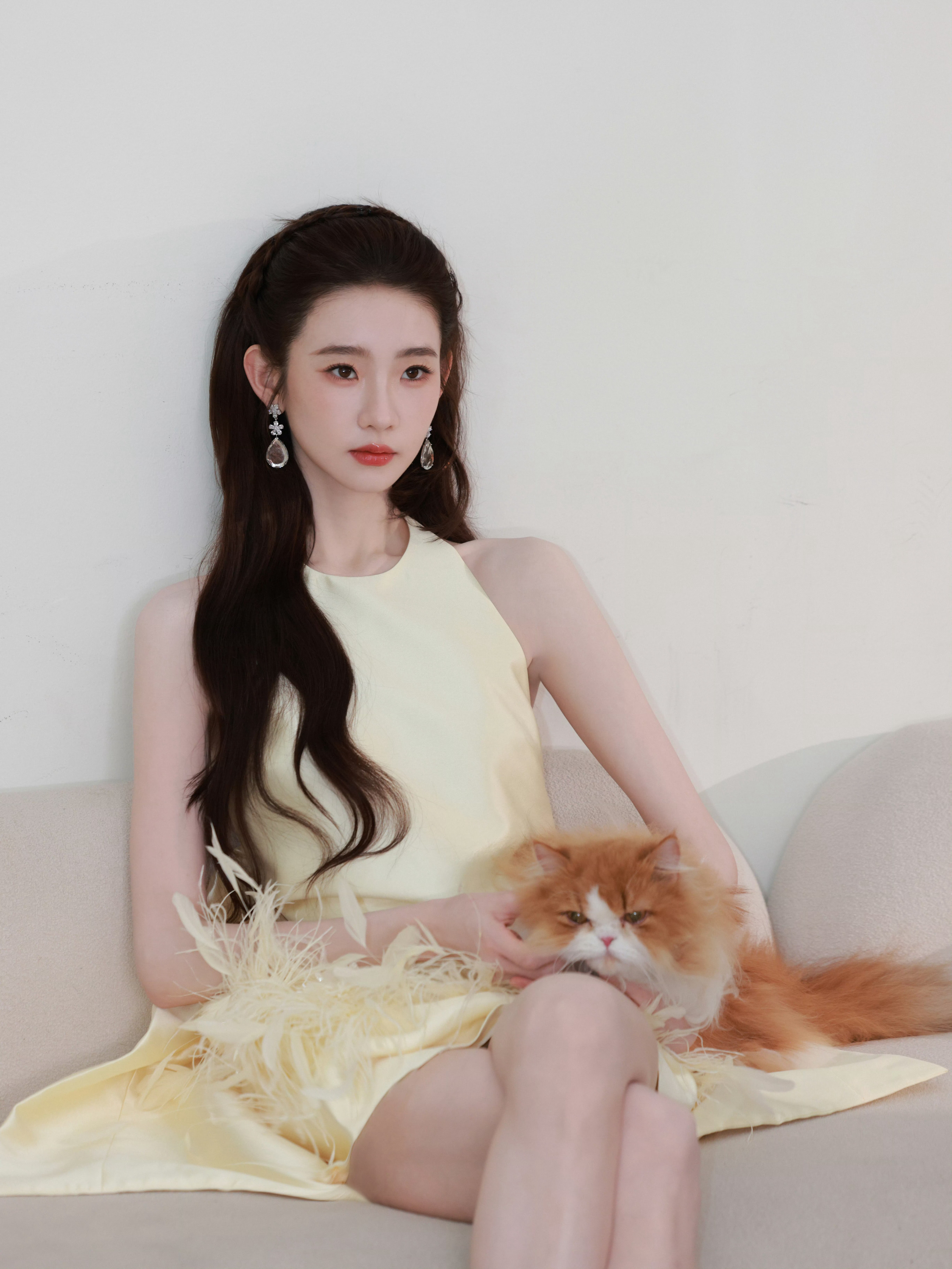 👠张艺凡