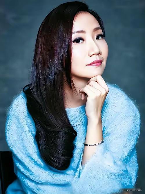 中国台湾省艺人陶晶莹在大陆捞钱又骂大陆的事刚过几月，唱“星星点灯”、“水手”的中