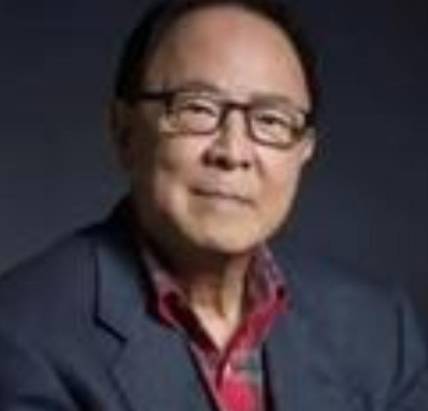 为报师恩与知遇之恩。2026年7月4日上午，香港戏剧大师钟景辉的安息礼拜在九龙城