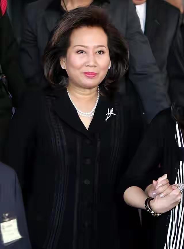 20岁嫁入豪门，52岁为保全家族“假离婚”，朴乍曼用半生诠释了何为真正的“豪门主