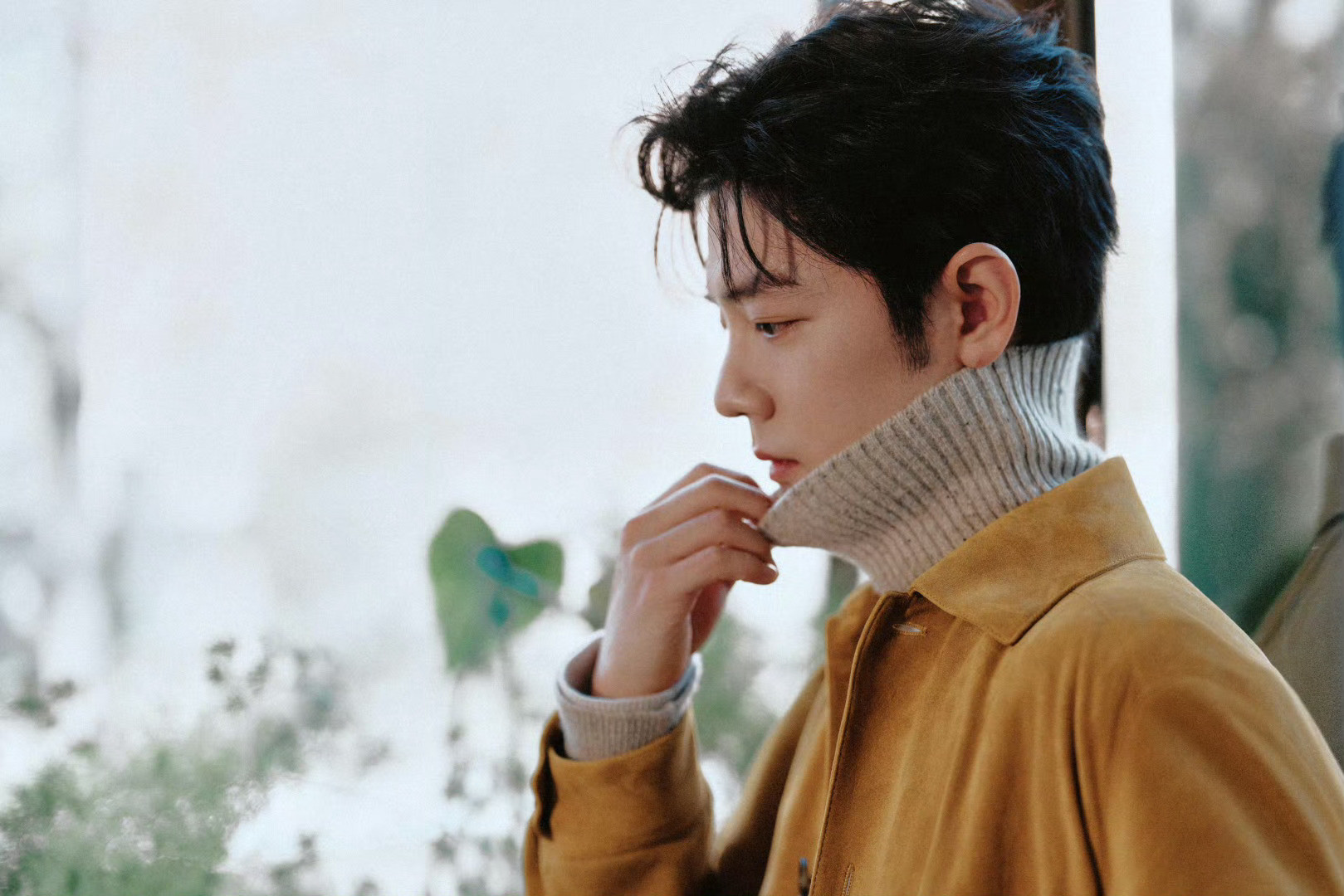 Tods后台合照好温馨的合照肖战看秀排面拉满了每天就这样到处捡新图