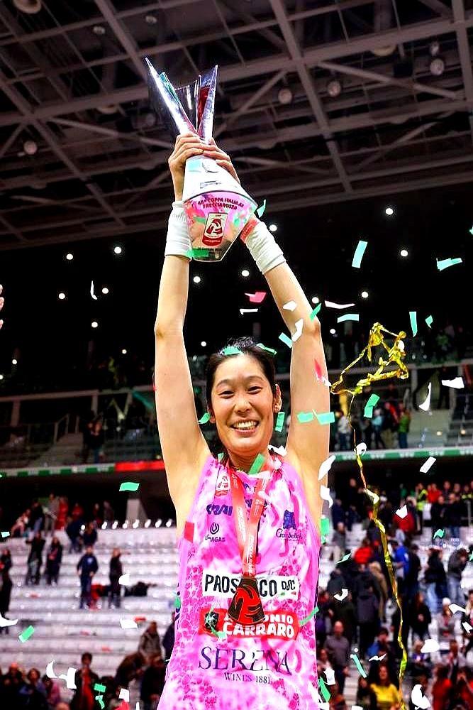 朱婷被“关系户”队友压球权？别猜了，真相让人大跌眼镜。转头俩人就在意大利科