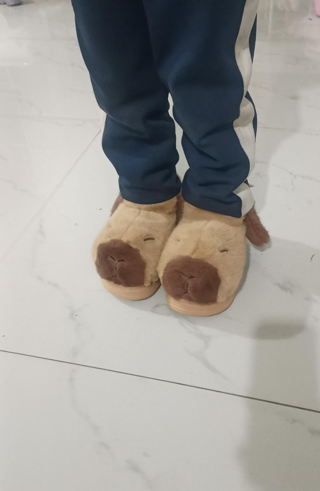 挣钱的意义就是孩子喜欢的说买就买，一代人有一代人的喜欢，这双鞋子不买怕成为孩