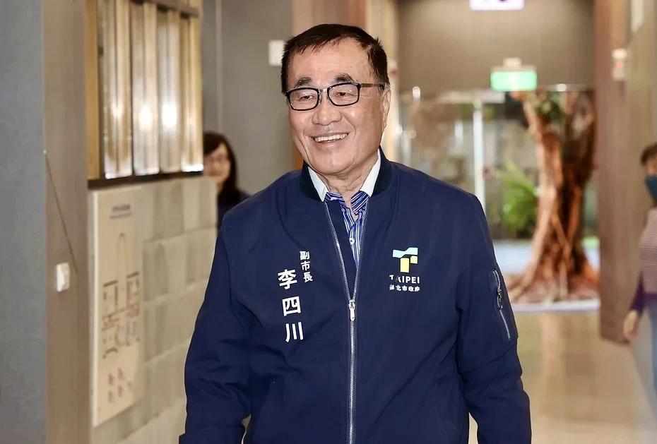 李四川阵营回击苏巧慧：不会像你爸苏贞昌骗神明国民党新北市长参选人李四川竞选总部