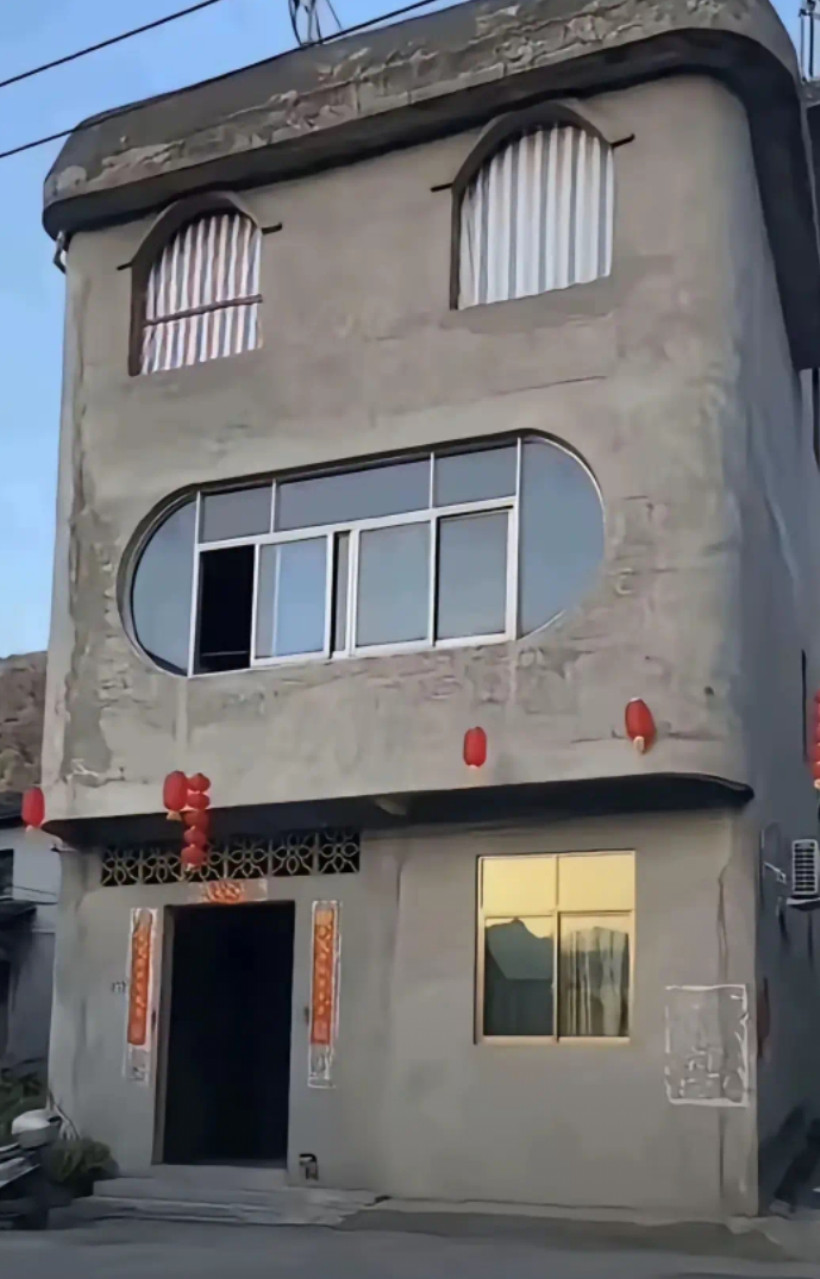 不得不说，这房子建得人模人样的，怪可爱的！