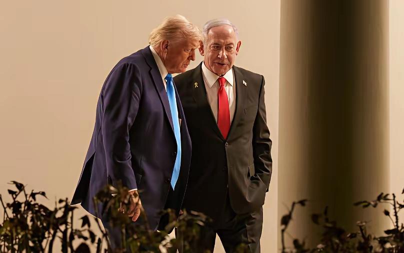 一旦以色列联合美国一起出手，伊朗千万不要一顿乱反击。像这种以一敌众的战局，伊朗最