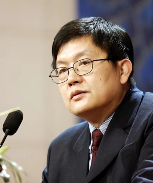 中国提醒谨慎赴日留学！复旦大学老师冯玮公开唱反调！高调推荐中国学生去日本，并称这