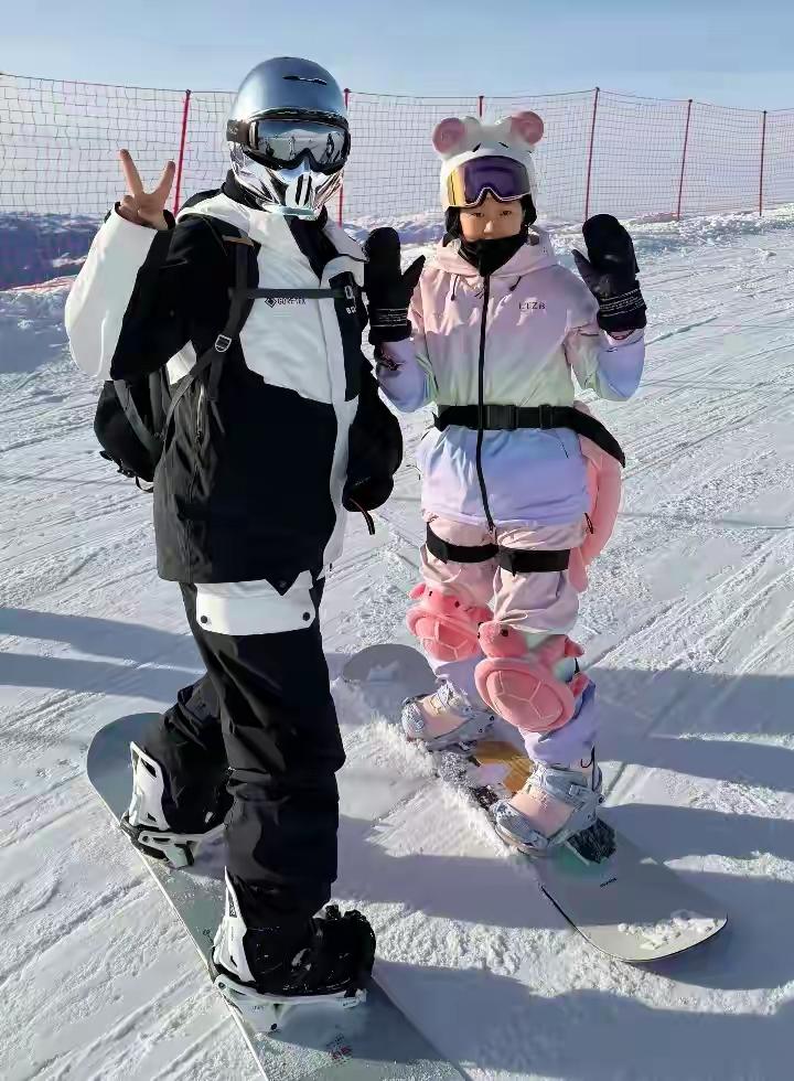 郭晶晶看愣了，陈芋汐都惊到！全红婵这天赋简直开了挂，滑雪三天就解锁换刃，连苏