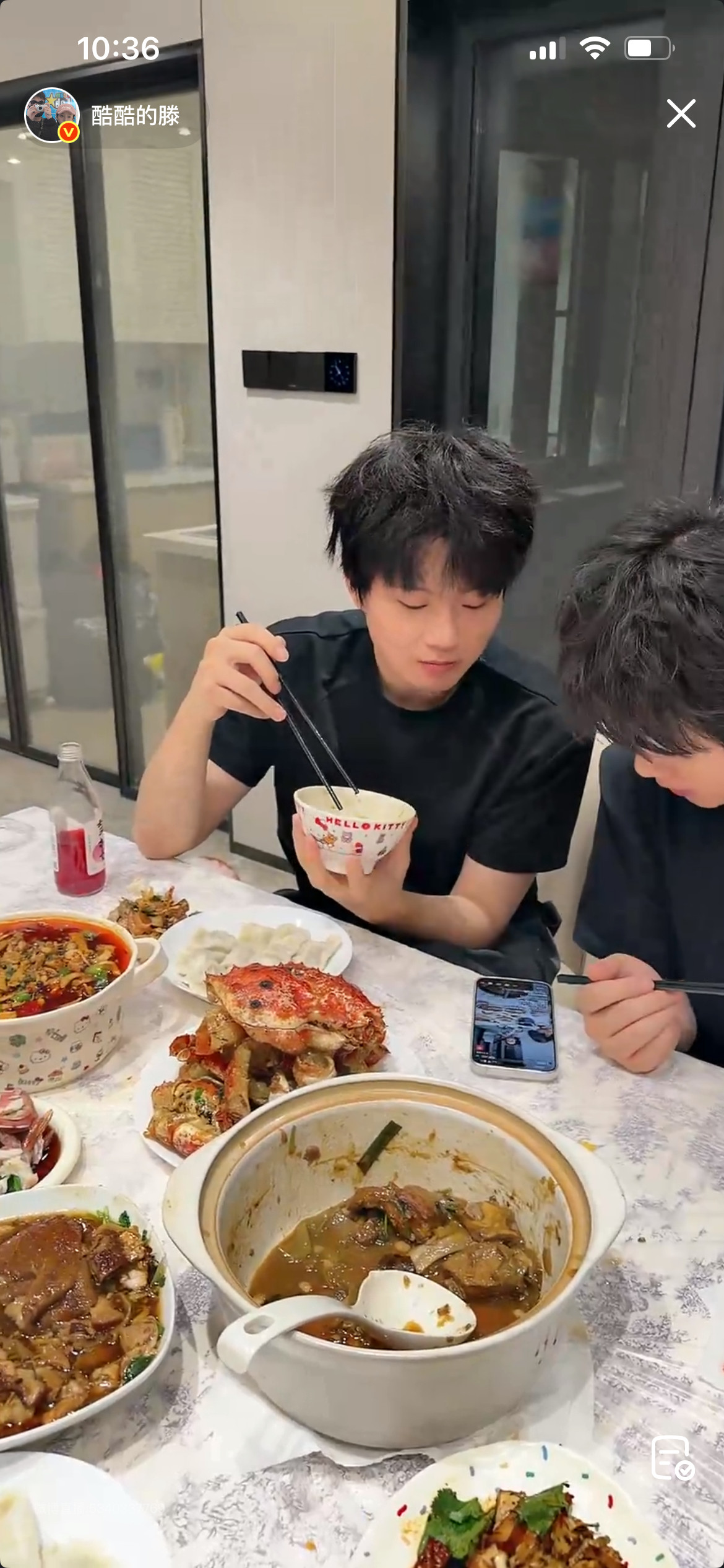 随餐吃饺子vs饭后吃饺子水饺随餐吃还是饭后吃我不关心，我只关心什么时候轮到我。鲍