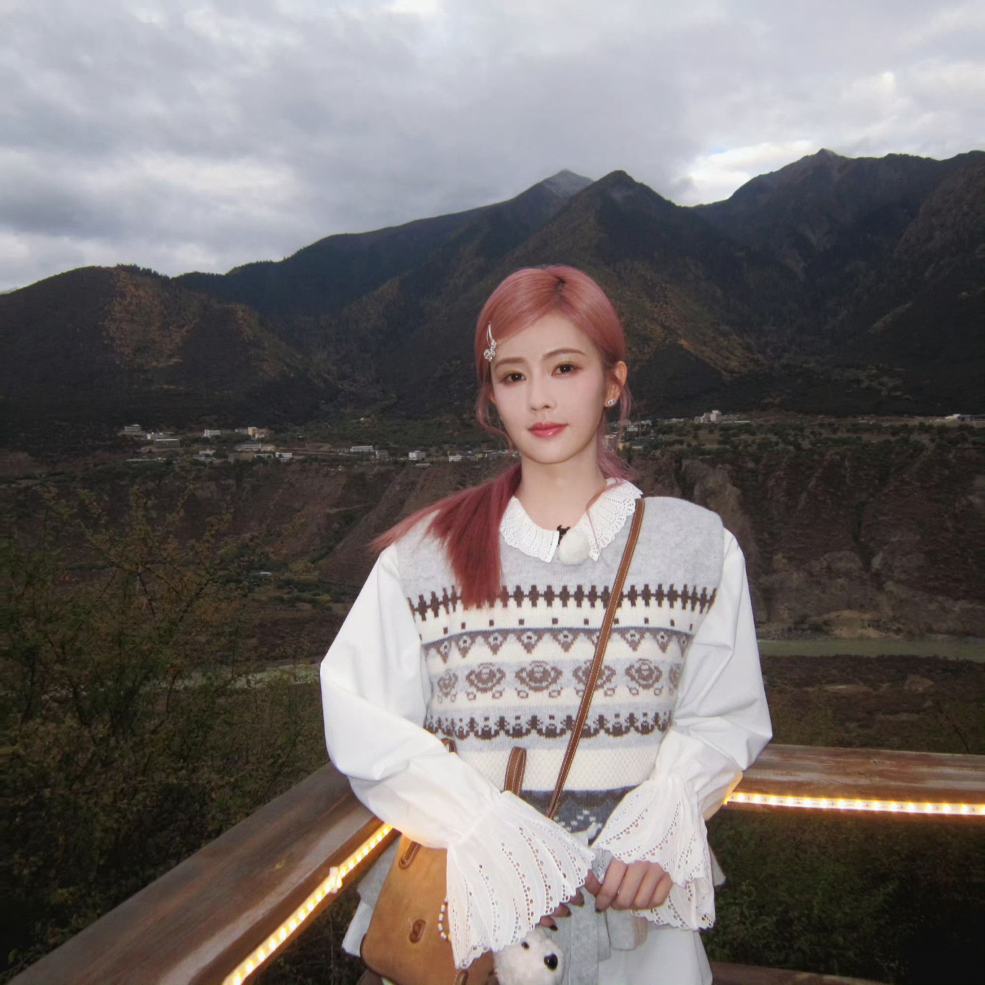 白鹿快速出片白鹿粉发ccd白鹿粉发ccd，快速出片，好看爱看