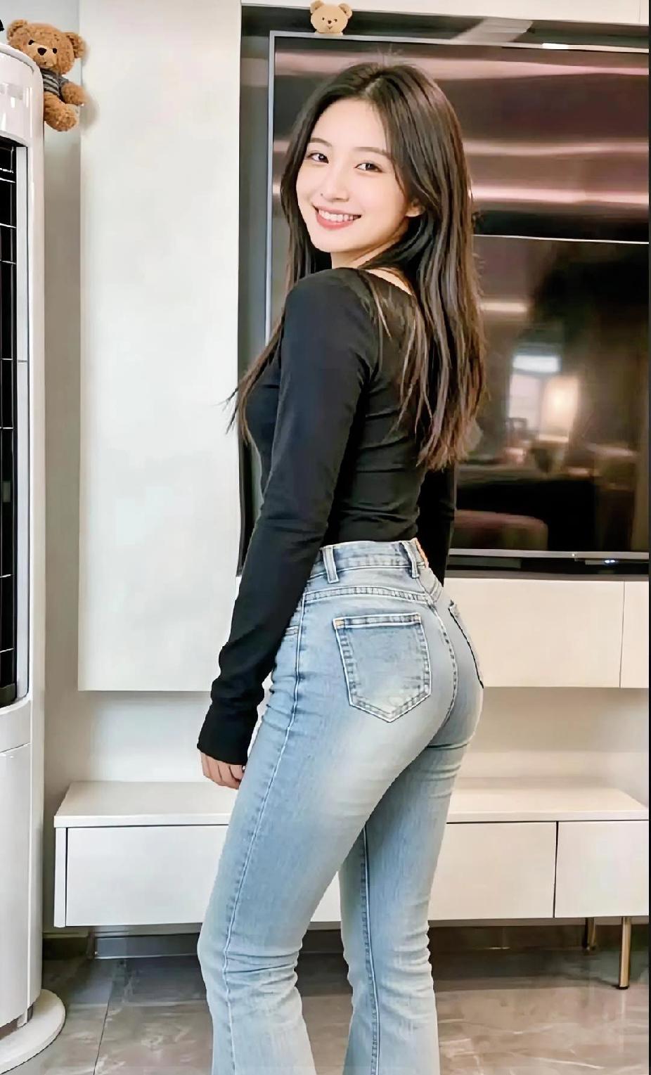 甜美笑容，牛仔裤穿搭，轻松自在每一天