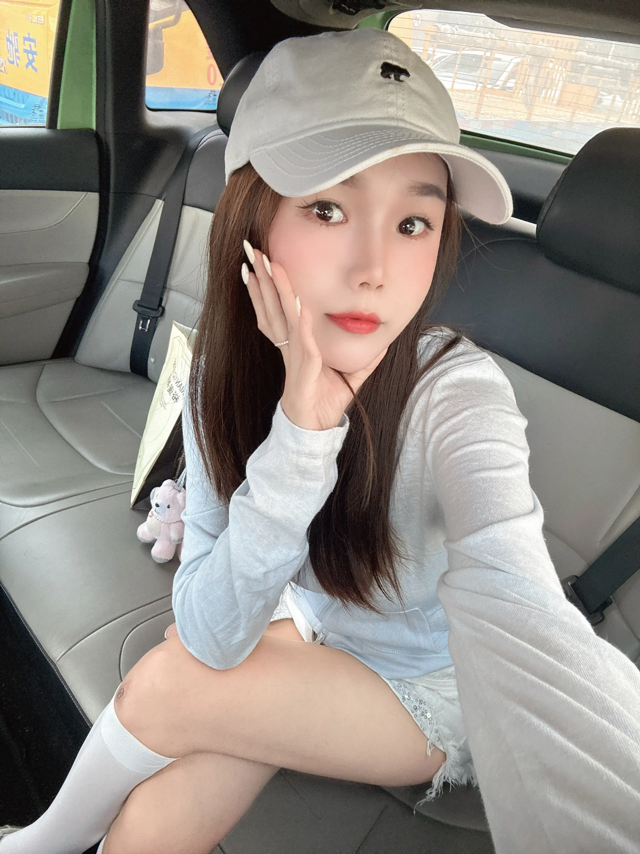 要做那个一边哭一边搞定所有事情的可爱女人…