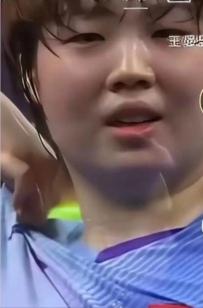 蒯曼1比3落后，快被日本人淘汰时，她问教练于子洋：拉不死怎么办？于子洋沉稳给出指