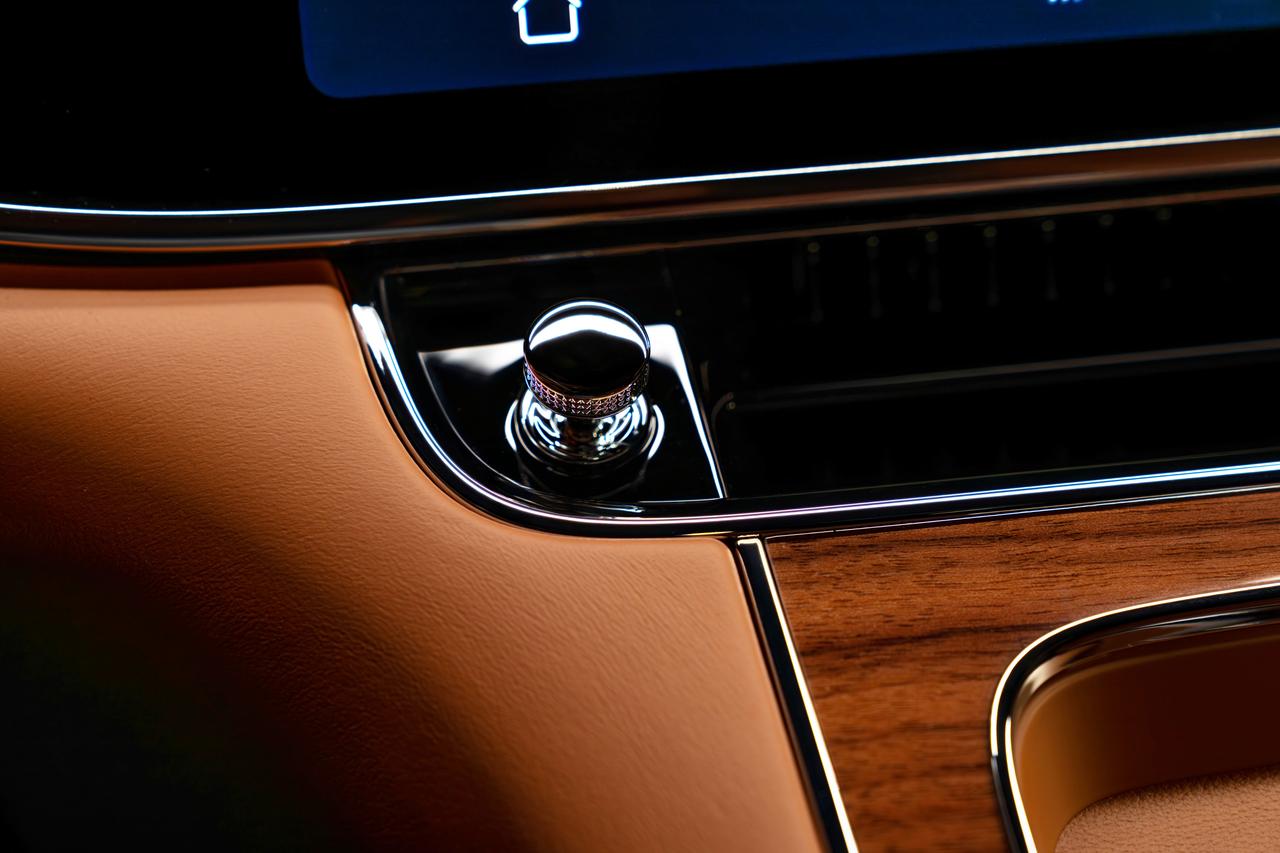 尊界S800不只是车,更是中国制造的象征性跨越过去,“国产=低端”是难以撕掉的