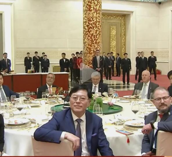 超级利好！杨元庆现身特朗普访华欢迎国宴餐桌，释放重磅信号！杨元庆去吃了特朗普