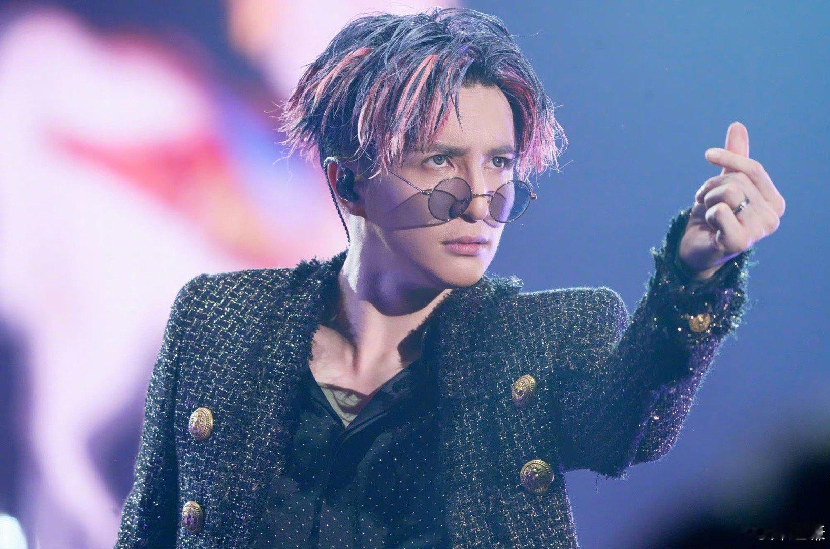 薛之谦刘宇宁南薛北刘华语乐坛的绝代双骄！薛之谦以南方诗人的细腻叩击心灵，刘宇