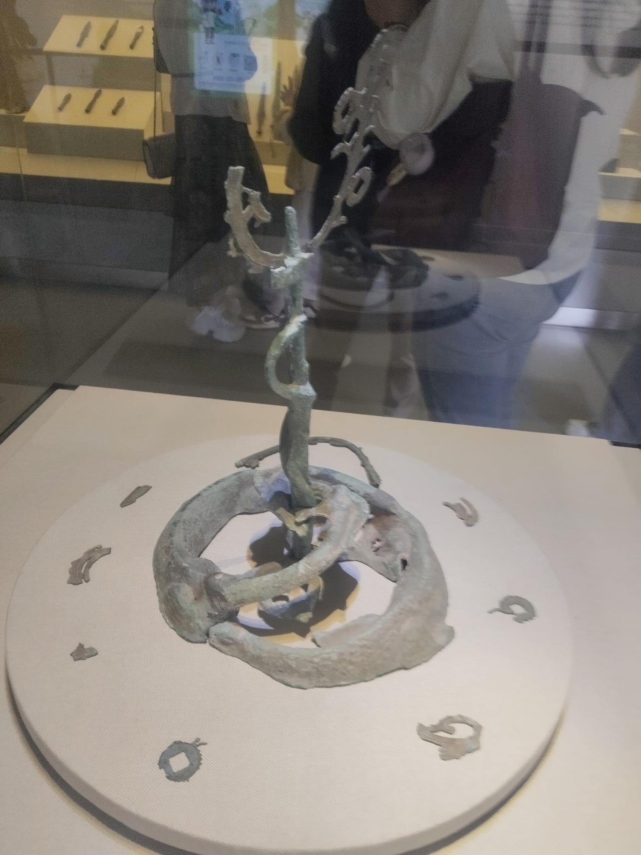 假如大巴黎欧冠卫冕成功:姆巴佩:教练，我，我，我能提一个要求吗？
